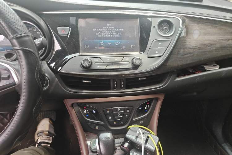 Used Buick Envision 2016 20T Two-Wheel-Drive Elite Model Audio And AC Panel