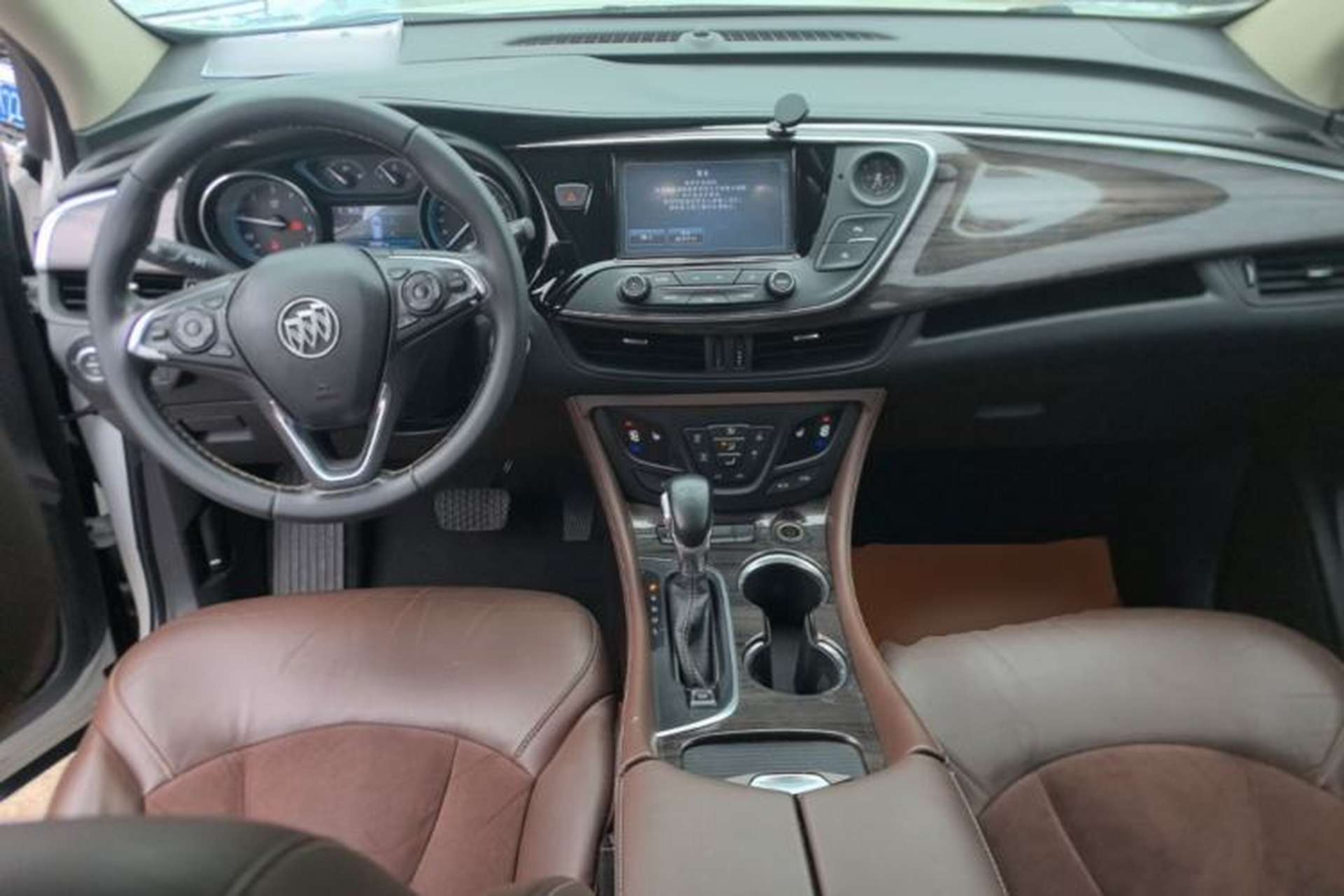 Used Buick Envision 2016 20T Two-Wheel-Drive Elite Model Center Console