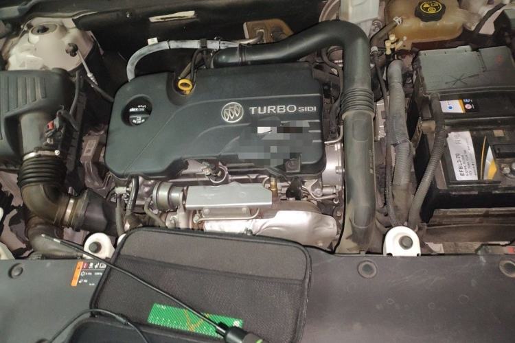 Used Buick Envision 2016 20T Two-Wheel Drive Leading Version Engine Bay