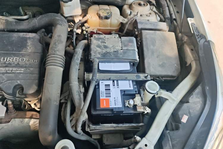 Used Buick Envision 2016 20T Two-Wheel-Drive Elite Model Engine Bay Left