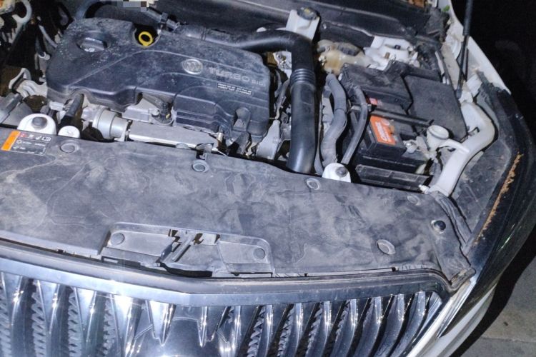Used Buick Envision 2016 20T Two-Wheel Drive Leading Version Engine Bay Left