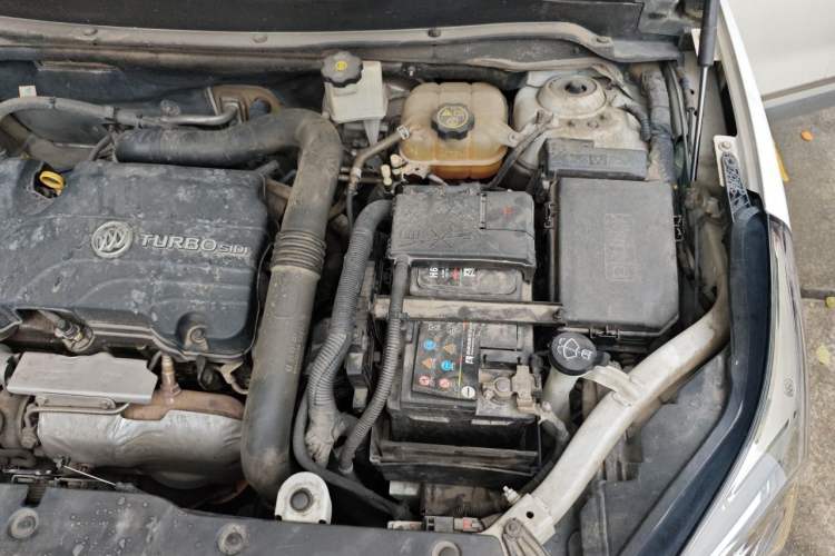 Used Buick Envision 2016 20T Two-Wheel-Drive Elite Model Engine Bay Left