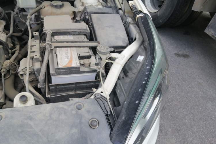 Used Buick Envision 2016 28T Four-Wheel Drive Elite Version Engine Bay Left