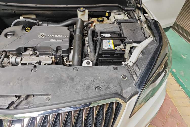 Used Buick Envision 2016 20T Two-Wheel Drive Leading Version Engine Bay Left