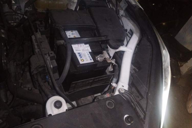Used Buick Envision 2016 28T Four-Wheel Drive Elite Version Engine Bay Left