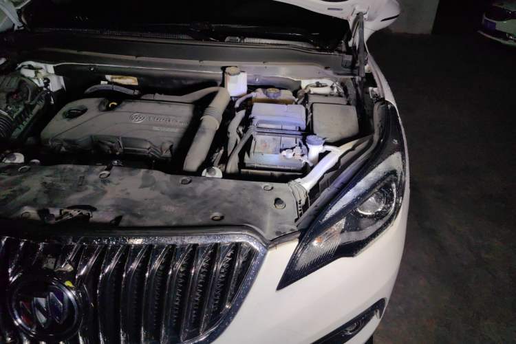 Used Buick Envision 2016 20T Four-Wheel Drive Elite Model Engine Bay Left