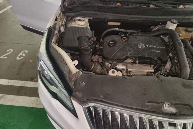 Used Buick Envision 2016 20T Two-Wheel Drive Leading Version Engine Bay Right