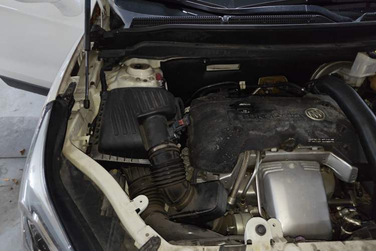 Used Buick Envision 2016 28T Four-Wheel Drive Elite Version Engine Bay Right