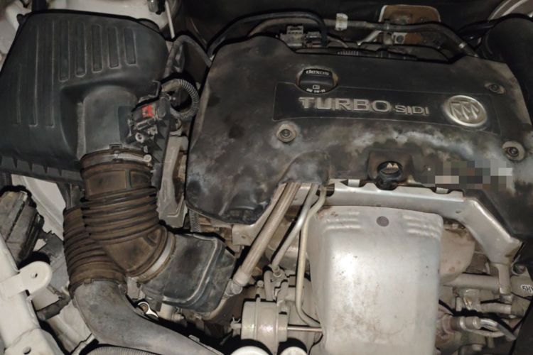 Used Buick Envision 2016 28T Four-Wheel Drive Elite Version Engine Bay Right
