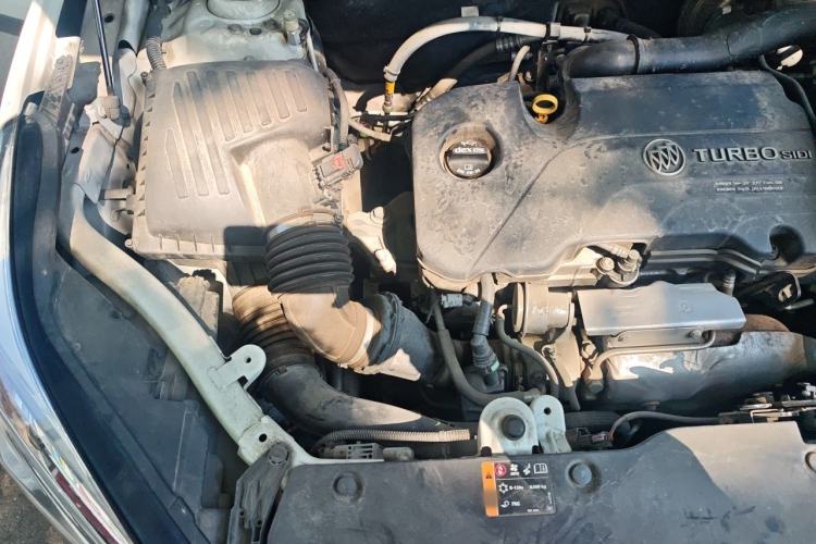 Used Buick Envision 2016 20T Two-Wheel-Drive Elite Model Engine Bay Right