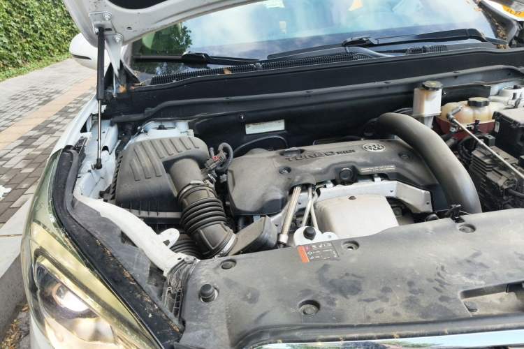 Used Buick Envision 2016 28T Four-Wheel Drive Elite Version Engine Bay Right