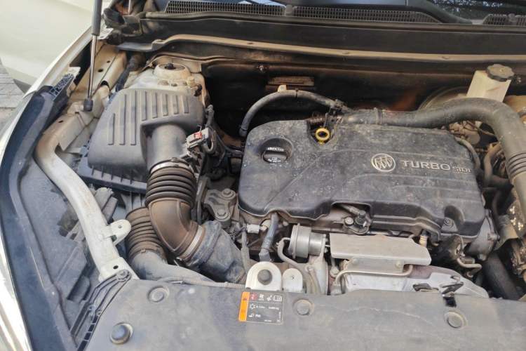 Used Buick Envision 2016 20T Two-Wheel-Drive Elite Model Engine Bay Right