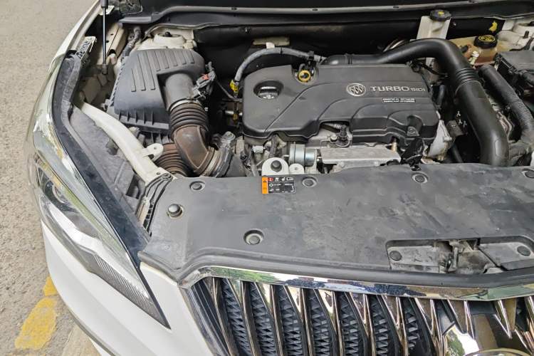 Used Buick Envision 2016 20T Two-Wheel Drive Leading Version Engine Bay Right