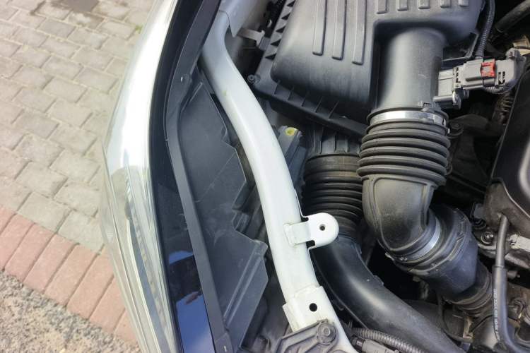 Used Buick Envision 2016 20T Two-Wheel-Drive Elite Model Engine Bay Right