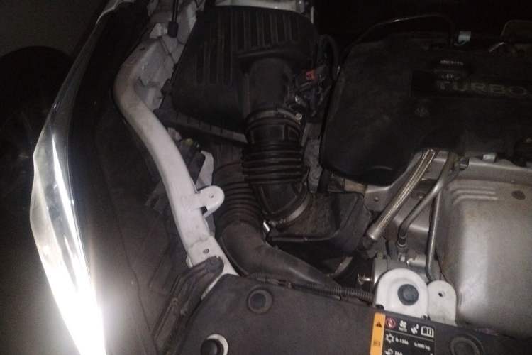 Used Buick Envision 2016 28T Four-Wheel Drive Elite Version Engine Bay Right