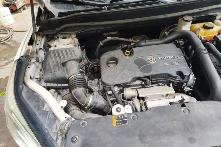 Used Buick Envision 2016 20T Two-Wheel Drive Leading Version Engine Bay Right