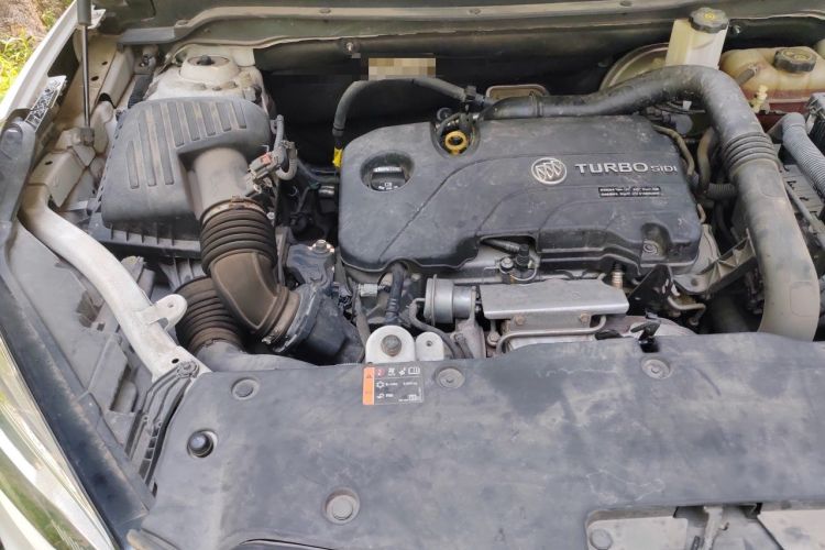 Used Buick Envision 2016 20T Two-Wheel-Drive Elite Model Engine Bay Right