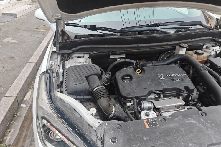 Used Buick Envision 2016 20T Two-Wheel-Drive Elite Model Engine Bay Right