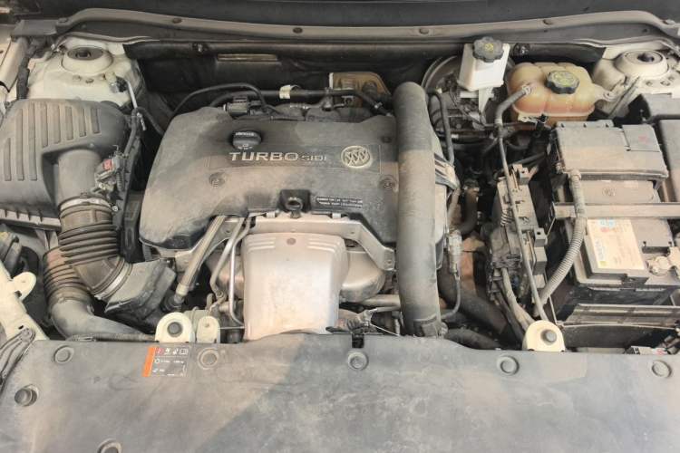 Used Buick Envision 2016 28T Four-Wheel Drive Luxury Model Engine Bay