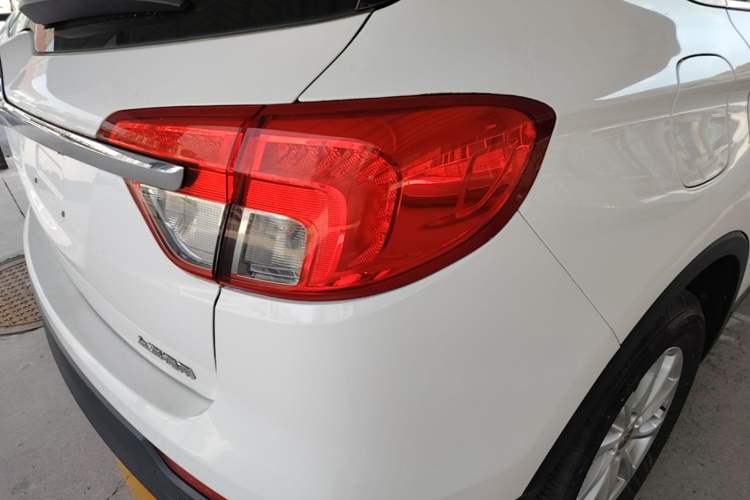 Used Buick Envision 2016 20T Two-Wheel Drive Leading Version Exterior 3