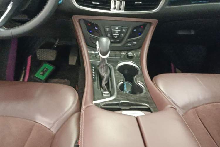 Used Buick Envision 2016 20T Two-Wheel-Drive Elite Model Gear Lever