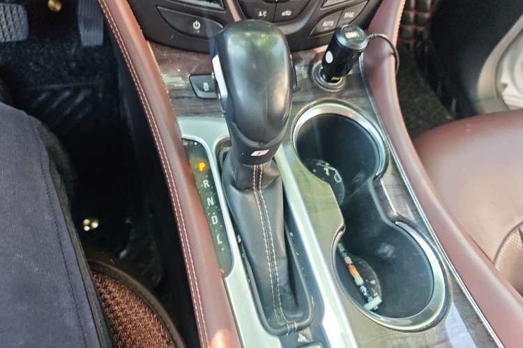Used Buick Envision 2016 20T Two-Wheel-Drive Elite Model Gear Lever