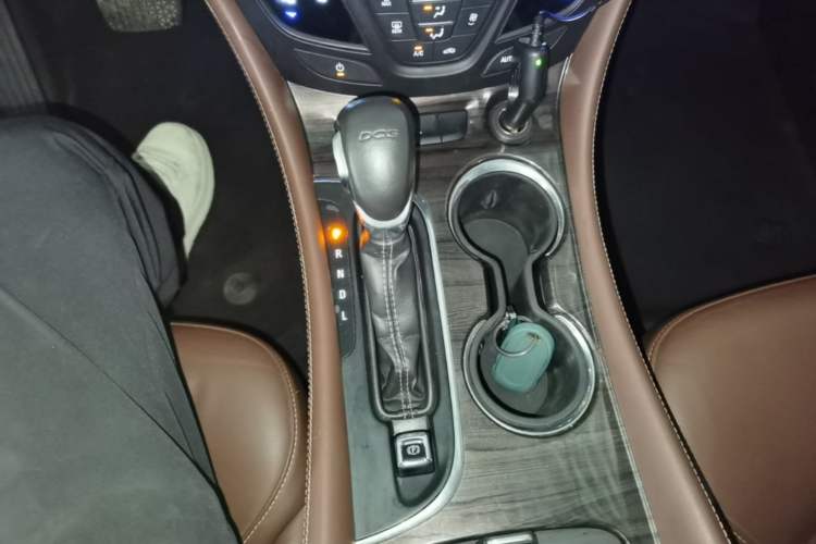Used Buick Envision 2016 20T Two-Wheel-Drive Elite Model Gear Lever