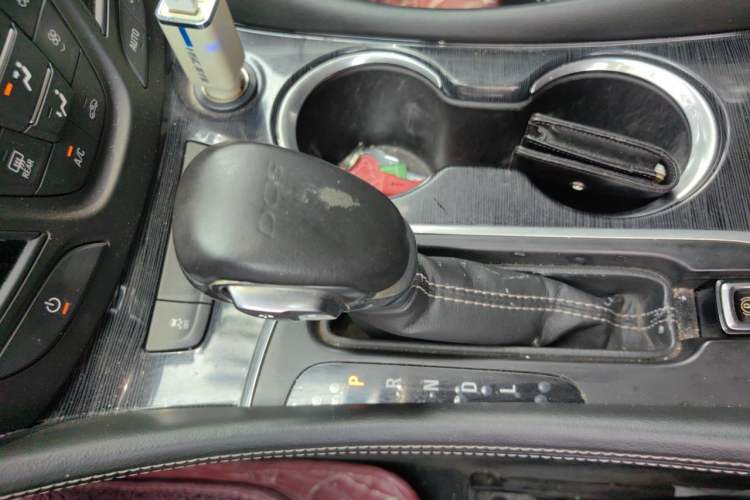Used Buick Envision 2016 20T Two-Wheel-Drive Elite Model Gear Lever