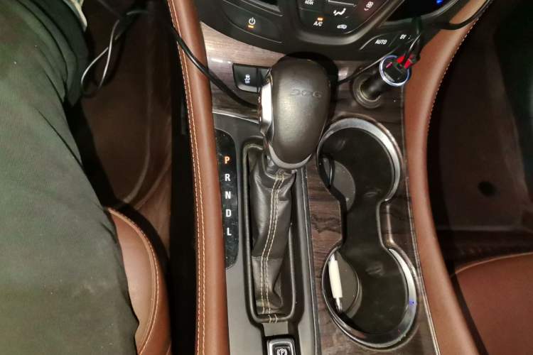 Used Buick Envision 2016 20T Two-Wheel-Drive Elite Model Gear Lever