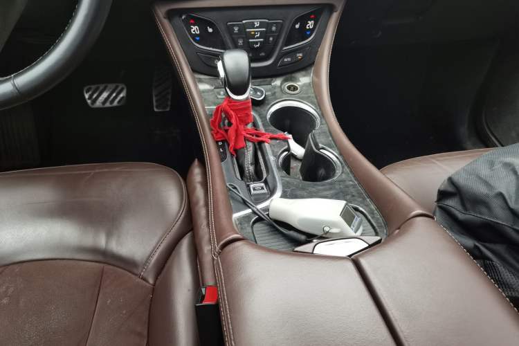 Used Buick Envision 2016 20T Two-Wheel-Drive Elite Model Gear Lever