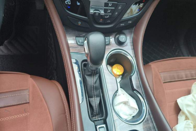 Used Buick Envision 2016 28T Four-Wheel Drive Elite Version Gear Lever