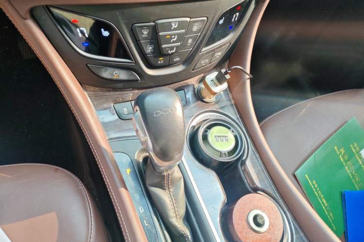 Used Buick Envision 2016 20T Two-Wheel-Drive Elite Model Gear Lever