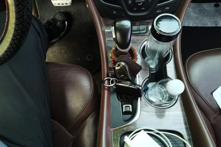 Used Buick Envision 2016 20T Two-Wheel-Drive Elite Model Gear Lever
