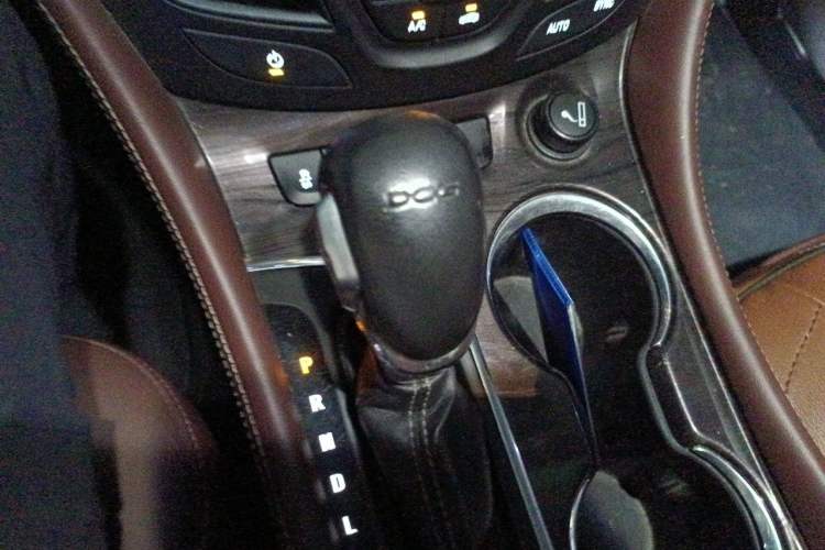 Used Buick Envision 2016 20T Two-Wheel-Drive Elite Model Gear Lever