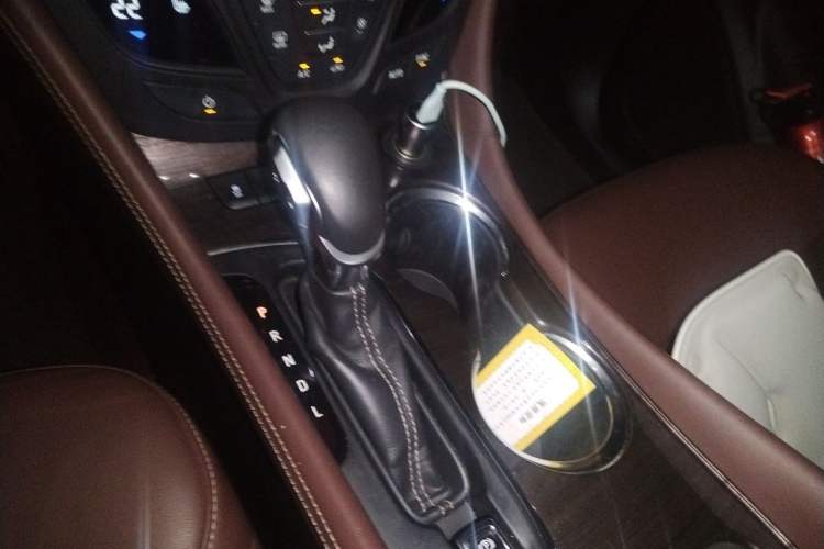 Used Buick Envision 2016 28T Four-Wheel Drive Elite Version Gear Lever