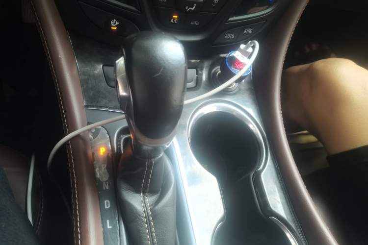 Used Buick Envision 2016 28T Four-Wheel Drive Elite Version Gear Lever