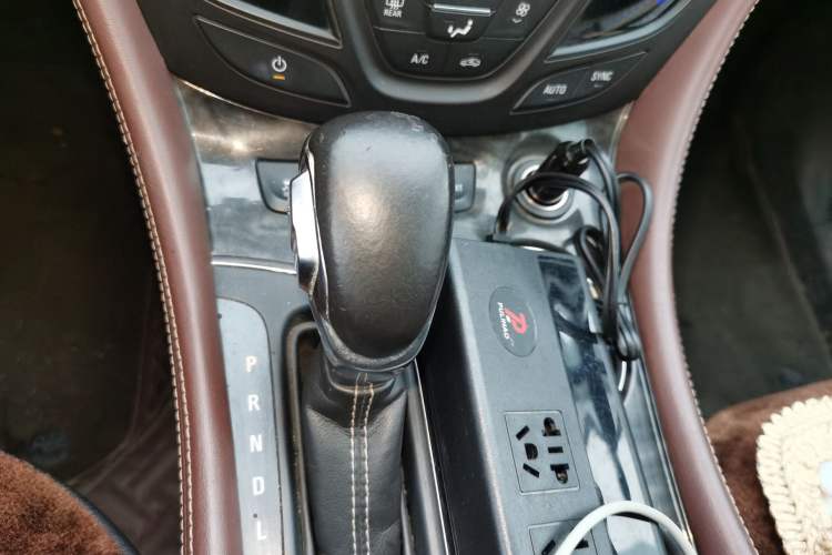 Used Buick Envision 2016 28T Four-Wheel Drive Elite Version Gear Lever