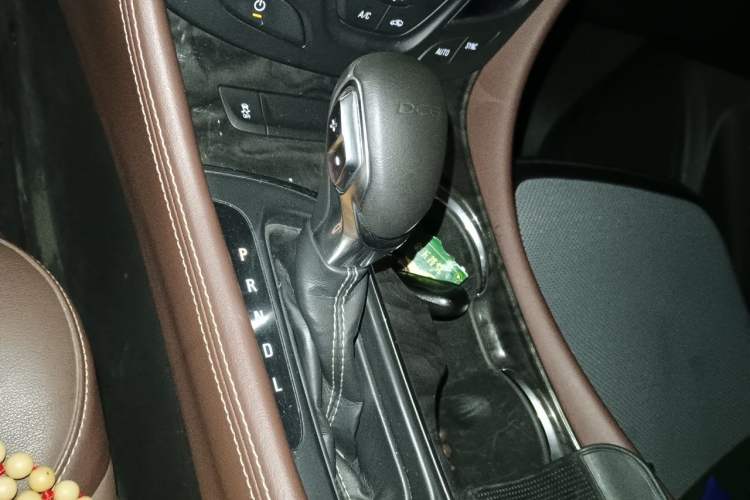 Used Buick Envision 2016 20T Two-Wheel-Drive Elite Model Gear Lever