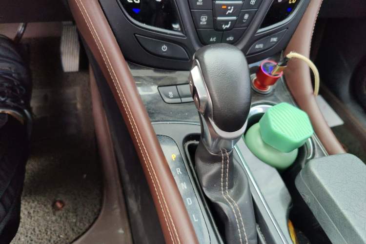 Used Buick Envision 2016 28T Four-Wheel Drive Elite Version Gear Lever