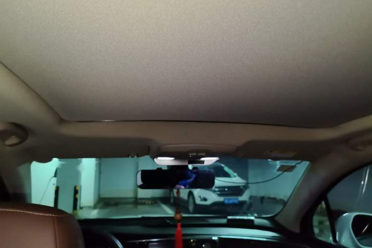 Used Buick Envision 2016 20T Two-Wheel-Drive Elite Model Headliner