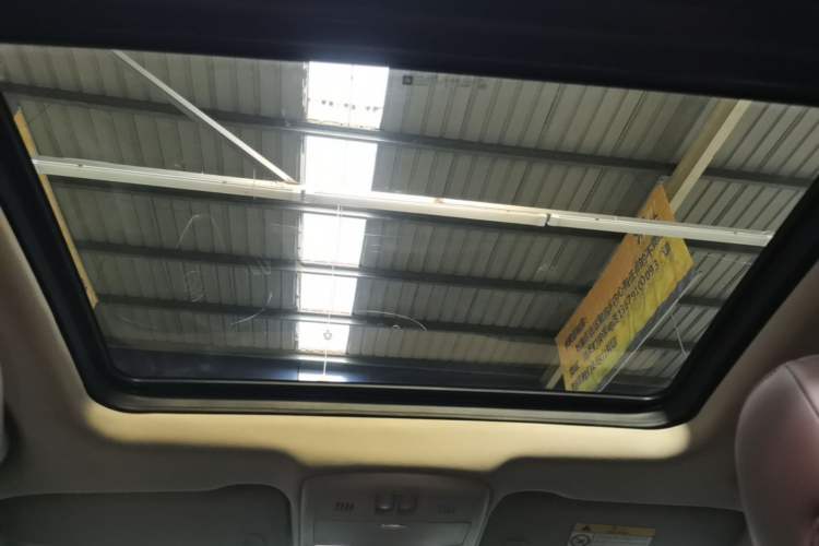 Used Buick Envision 2016 20T Two-Wheel-Drive Elite Model Headliner
