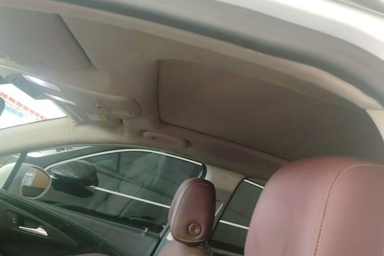 Used Buick Envision 2016 28T Four-Wheel Drive Luxury Model Headliner