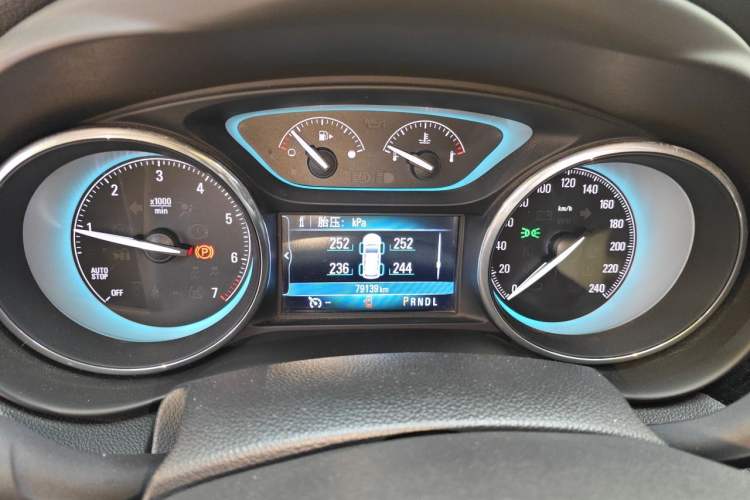 Used Buick Envision 2016 20T Two-Wheel-Drive Elite Model Instrument Cluster
