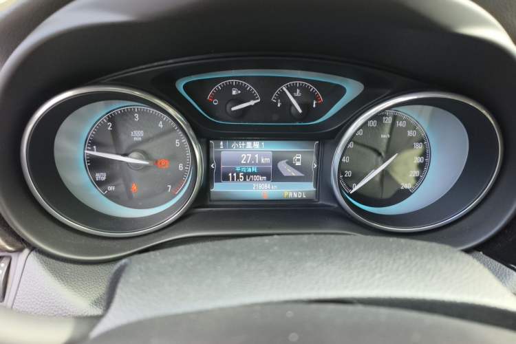 Used Buick Envision 2016 20T Two-Wheel-Drive Elite Model Instrument Cluster