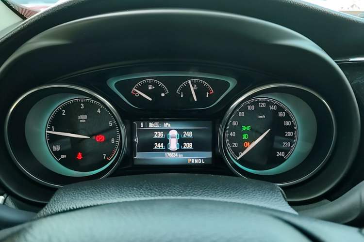 Used Buick Envision 2016 20T Two-Wheel-Drive Elite Model Instrument Cluster