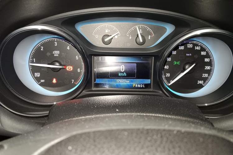 Used Buick Envision 2016 20T Two-Wheel-Drive Elite Model Instrument Cluster