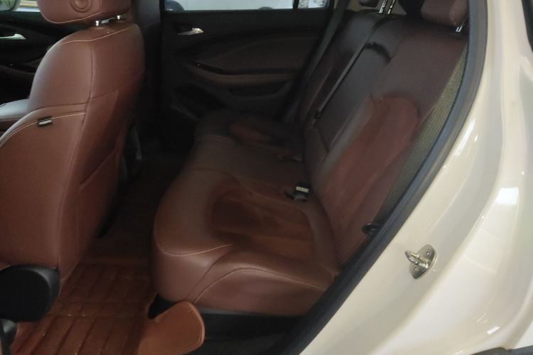 Used Buick Envision 2016 20T Two-Wheel-Drive Elite Model Interior 4