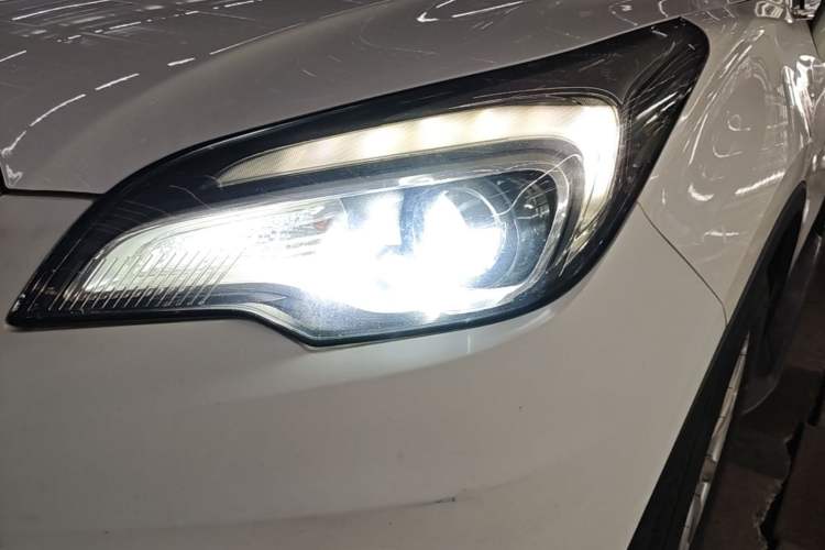 Used Buick Envision 2016 20T Two-Wheel-Drive Elite Model Left Front Headlight