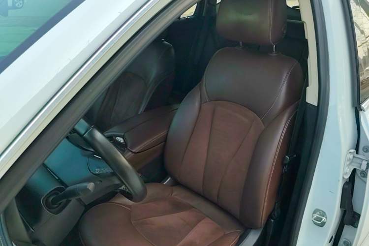 Used Buick Envision 2016 20T Two-Wheel-Drive Elite Model Left Front Seat