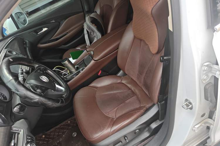 Used Buick Envision 2016 20T Two-Wheel-Drive Elite Model Left Front Seat